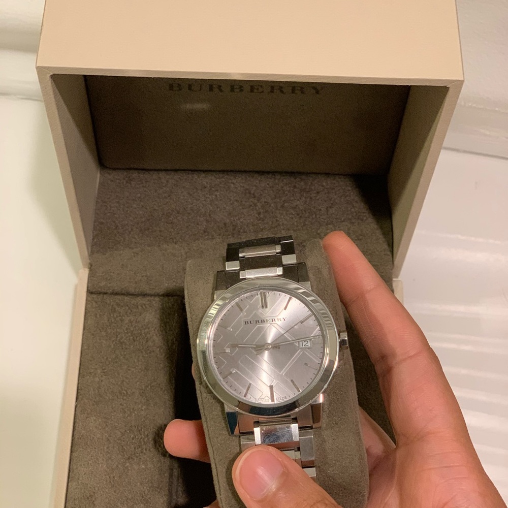 BRAND NEW BURBERRY WATCH